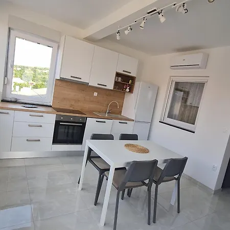 Family Friendly Seaside Krusevo, Novigrad - 23302 Lejlighed *