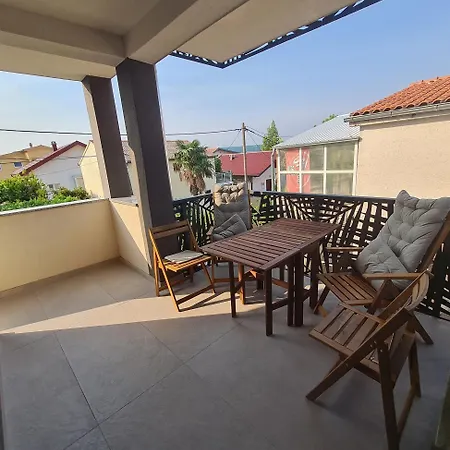 Family Friendly Seaside Krusevo, Novigrad - 23302 *