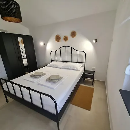 Family Friendly Seaside Krusevo, Novigrad - 23302 * أوبروفاتش