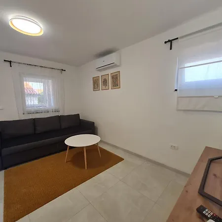 Διαμέρισμα Family Friendly Seaside Krusevo, Novigrad - 23302 *