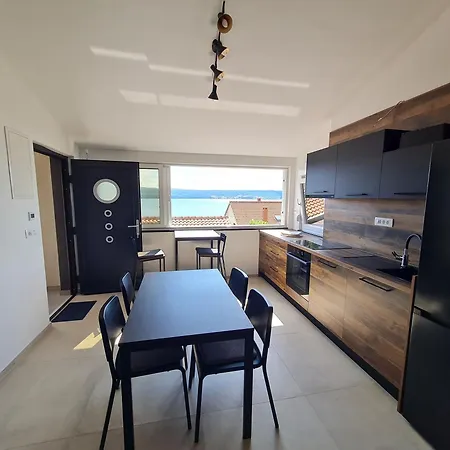 Family Friendly Seaside Krusevo, Novigrad - 23302 شقة أوبروفاتش