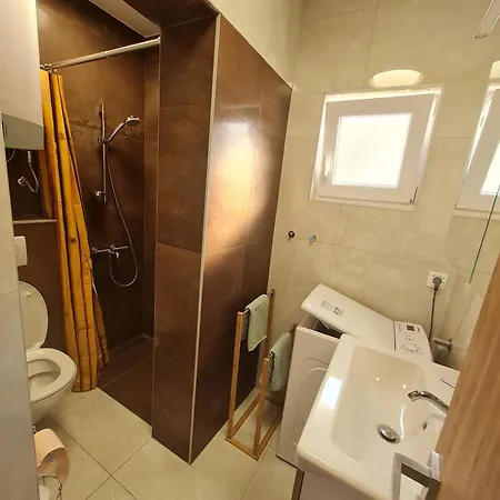 Family Friendly Seaside Krusevo, Novigrad - 23302 شقة