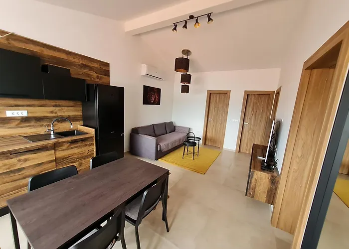 Family Friendly Seaside Krusevo, Novigrad - 23302 דירה אוברובץ