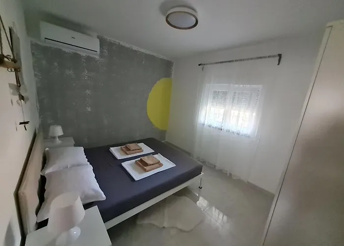 דירה Family Friendly Seaside Krusevo, Novigrad - 23302 *
