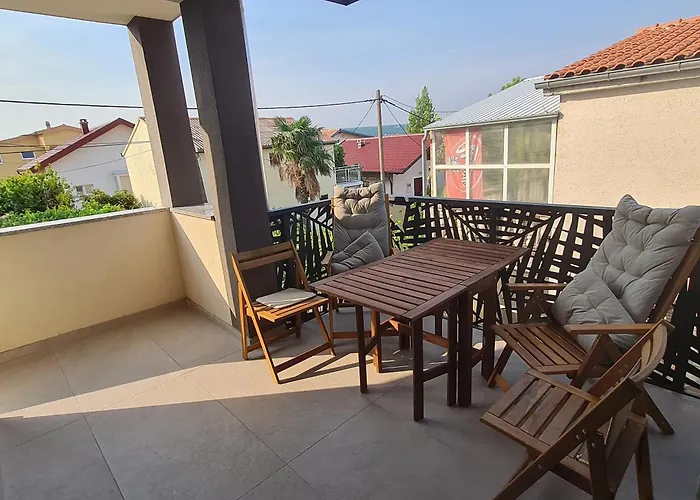 Family Friendly Seaside Krusevo, Novigrad - 23302 *